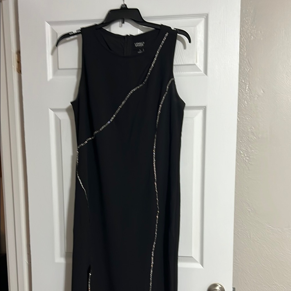 Vince Camuto Black Sheath Midi Dress